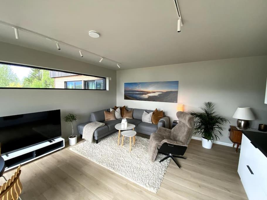 Leilighet Med Nydelig Utsikt Tromsø Zewnętrze zdjęcie